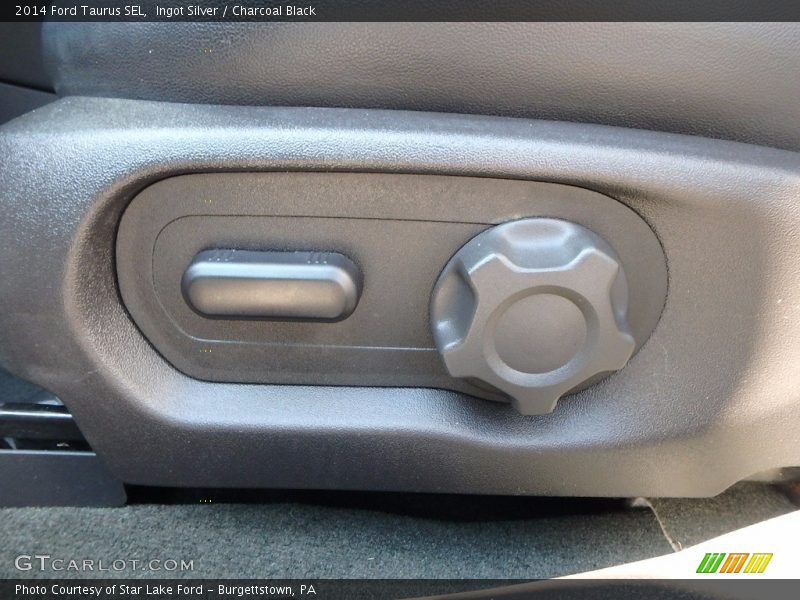 Ingot Silver / Charcoal Black 2014 Ford Taurus SEL
