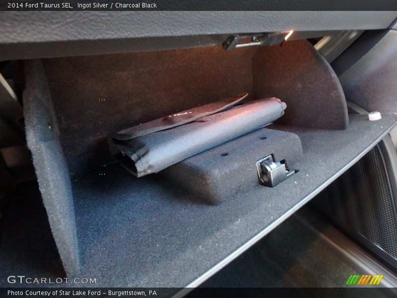 Ingot Silver / Charcoal Black 2014 Ford Taurus SEL