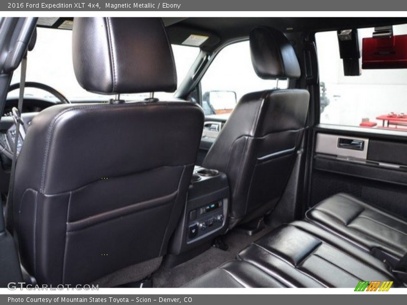 Magnetic Metallic / Ebony 2016 Ford Expedition XLT 4x4