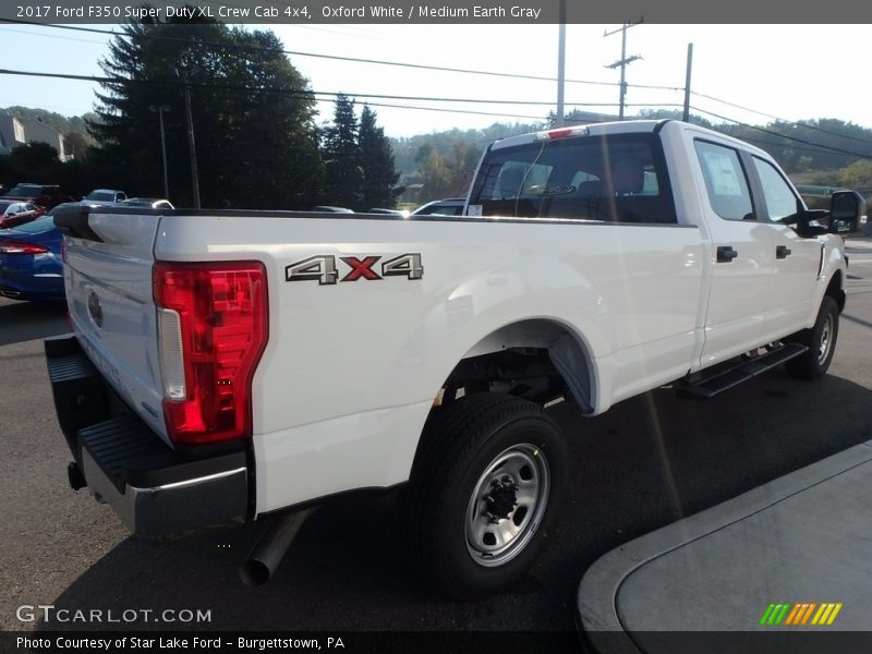 Oxford White / Medium Earth Gray 2017 Ford F350 Super Duty XL Crew Cab 4x4
