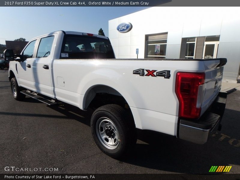 Oxford White / Medium Earth Gray 2017 Ford F350 Super Duty XL Crew Cab 4x4
