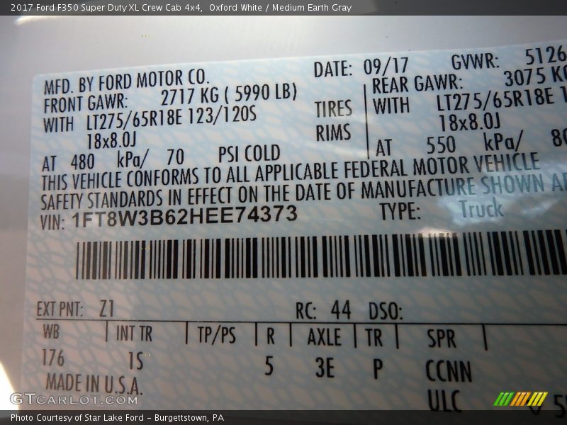 Oxford White / Medium Earth Gray 2017 Ford F350 Super Duty XL Crew Cab 4x4