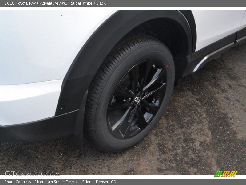 Super White / Black 2018 Toyota RAV4 Adventure AWD