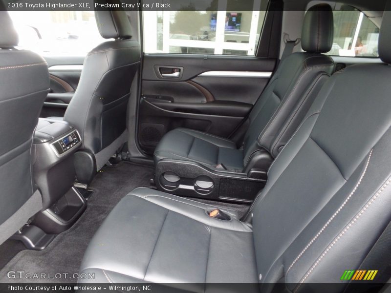 Predawn Gray Mica / Black 2016 Toyota Highlander XLE