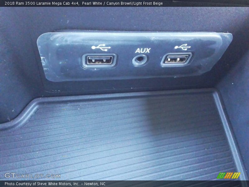 Pearl White / Canyon Brown/Light Frost Beige 2018 Ram 3500 Laramie Mega Cab 4x4