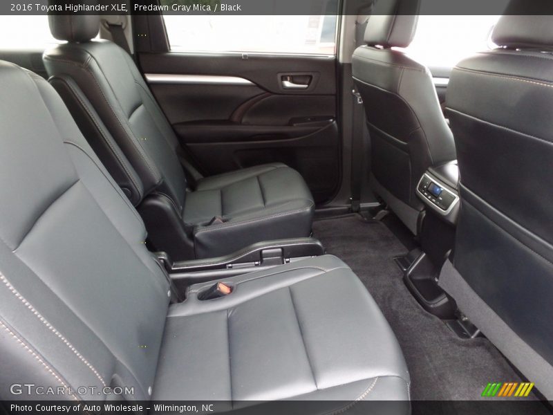Predawn Gray Mica / Black 2016 Toyota Highlander XLE