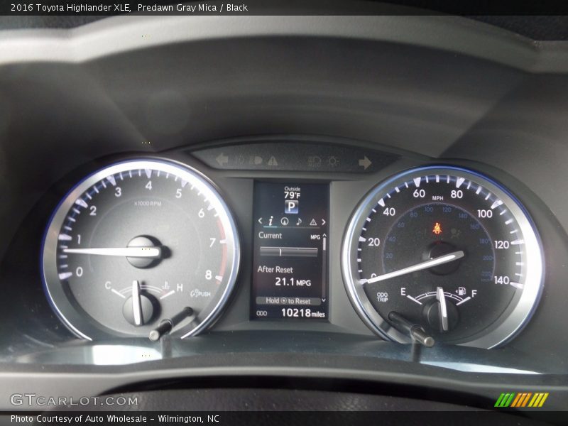 Predawn Gray Mica / Black 2016 Toyota Highlander XLE