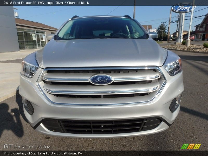 Ingot Silver / Charcoal Black 2018 Ford Escape SE 4WD