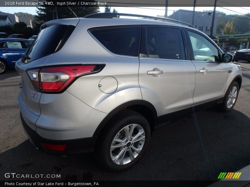 Ingot Silver / Charcoal Black 2018 Ford Escape SE 4WD