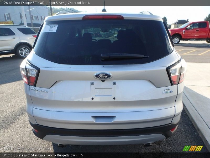 Ingot Silver / Charcoal Black 2018 Ford Escape SE 4WD