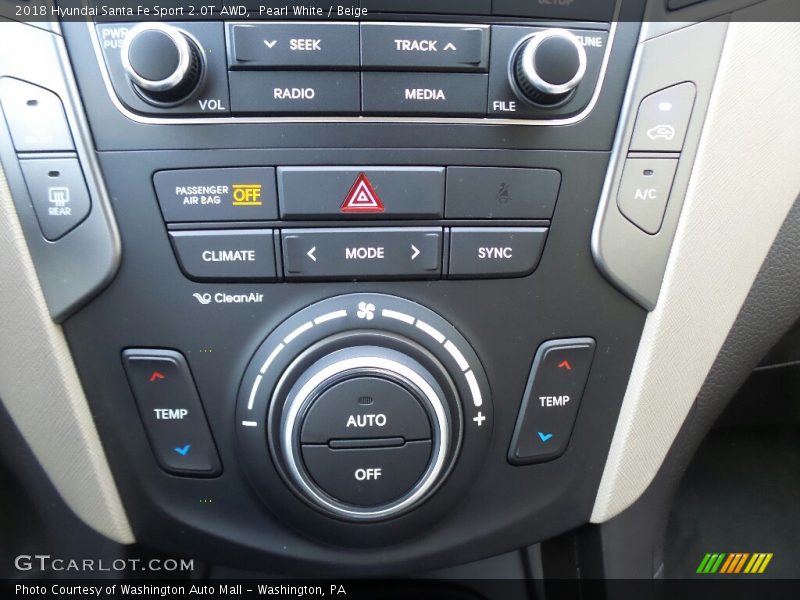 Controls of 2018 Santa Fe Sport 2.0T AWD