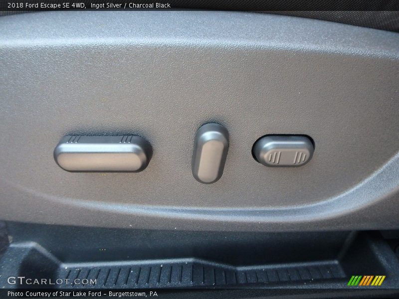 Ingot Silver / Charcoal Black 2018 Ford Escape SE 4WD