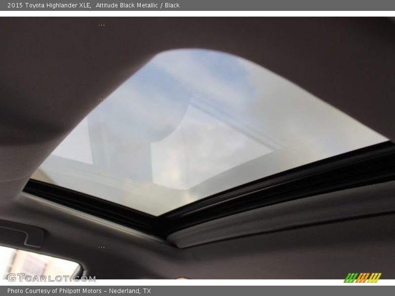 Attitude Black Metallic / Black 2015 Toyota Highlander XLE