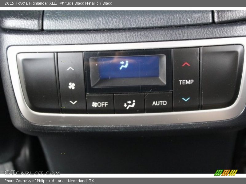 Attitude Black Metallic / Black 2015 Toyota Highlander XLE