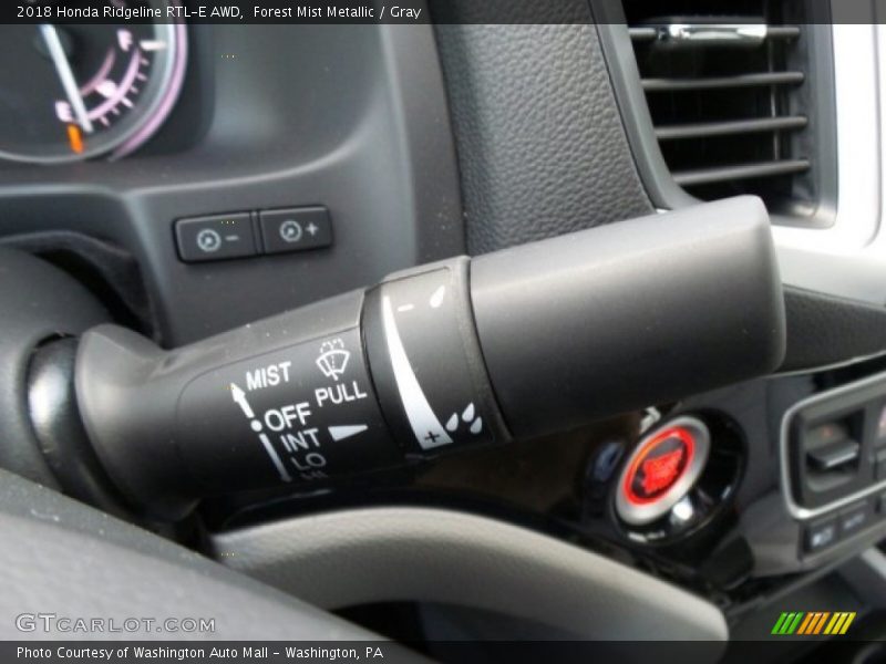 Controls of 2018 Ridgeline RTL-E AWD