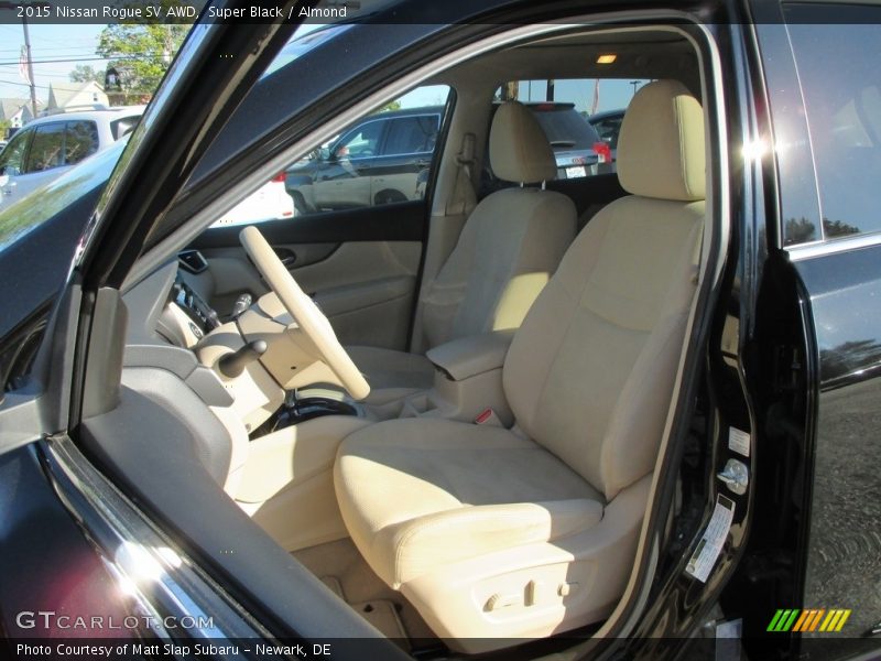 Super Black / Almond 2015 Nissan Rogue SV AWD