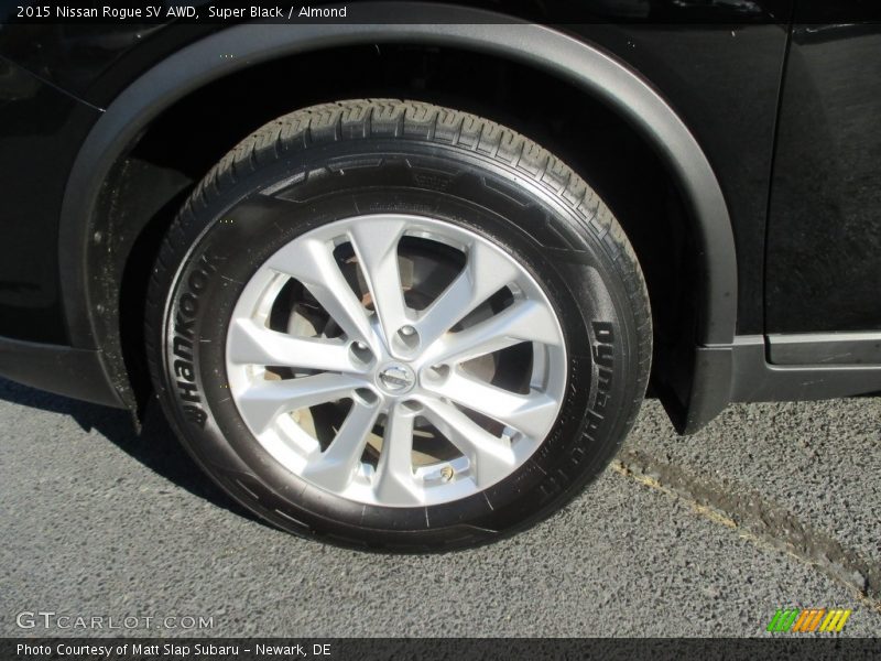 Super Black / Almond 2015 Nissan Rogue SV AWD