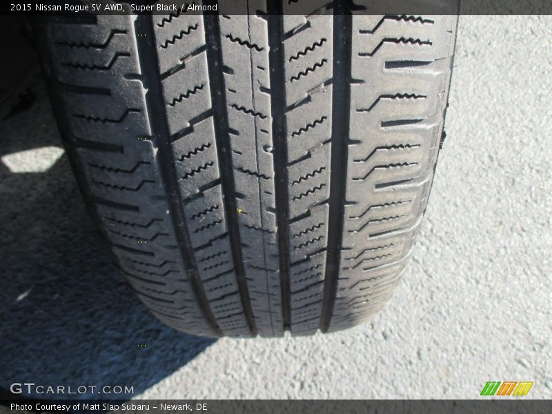 Super Black / Almond 2015 Nissan Rogue SV AWD