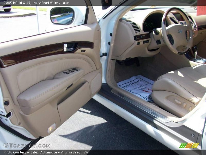 Ivory Pearl White / Latte 2005 Infiniti Q 45