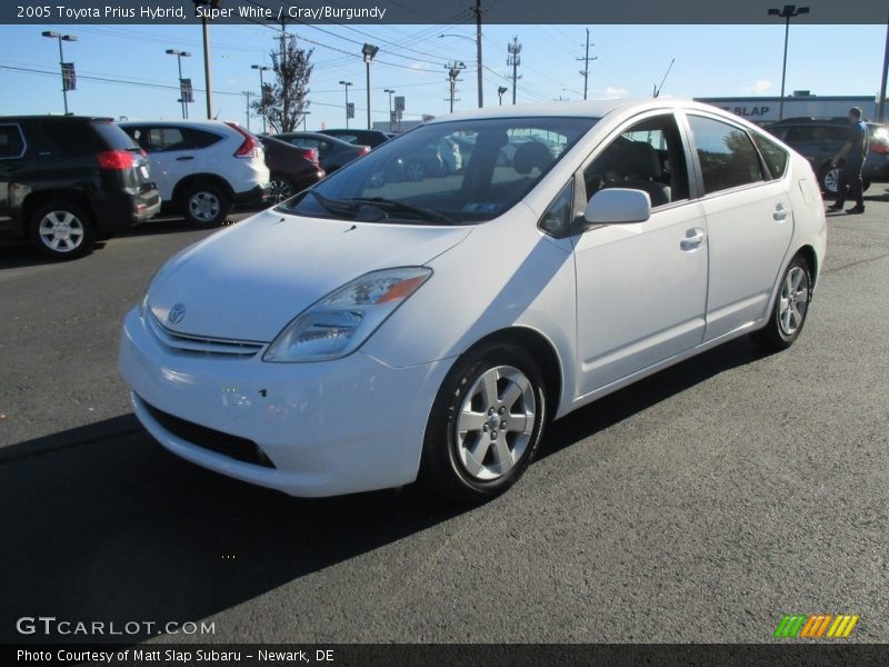 Super White / Gray/Burgundy 2005 Toyota Prius Hybrid