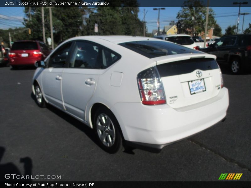 Super White / Gray/Burgundy 2005 Toyota Prius Hybrid