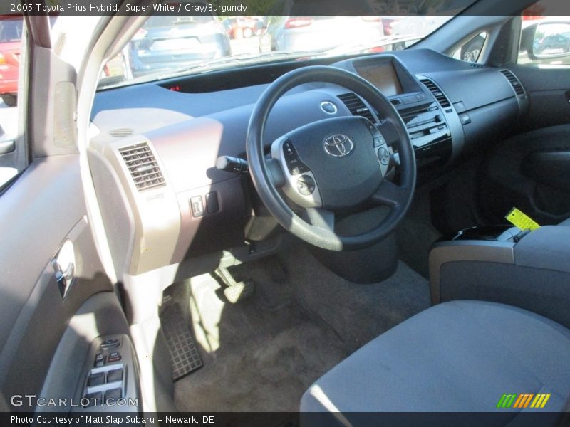 Super White / Gray/Burgundy 2005 Toyota Prius Hybrid