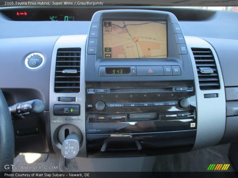 Super White / Gray/Burgundy 2005 Toyota Prius Hybrid