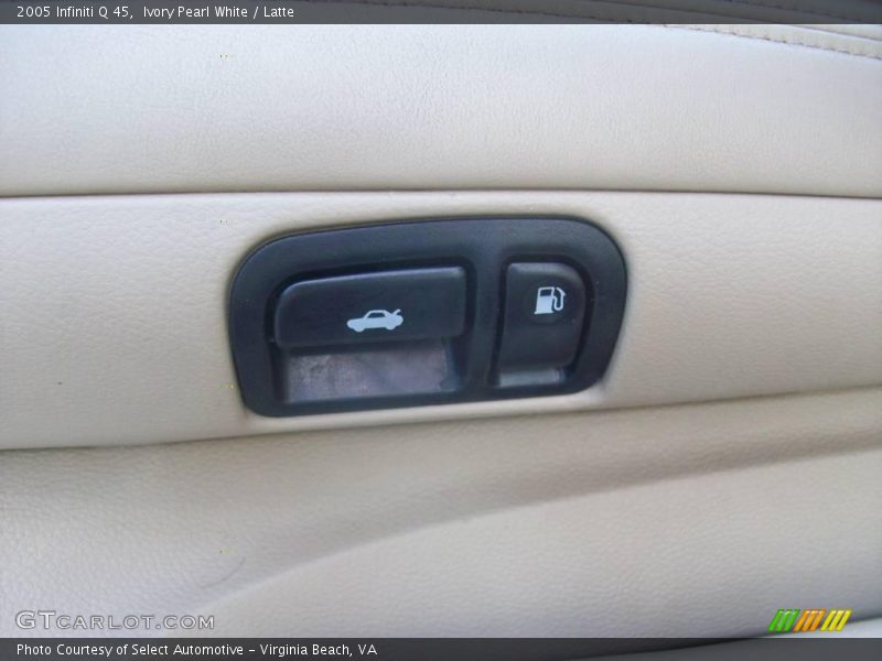 Ivory Pearl White / Latte 2005 Infiniti Q 45
