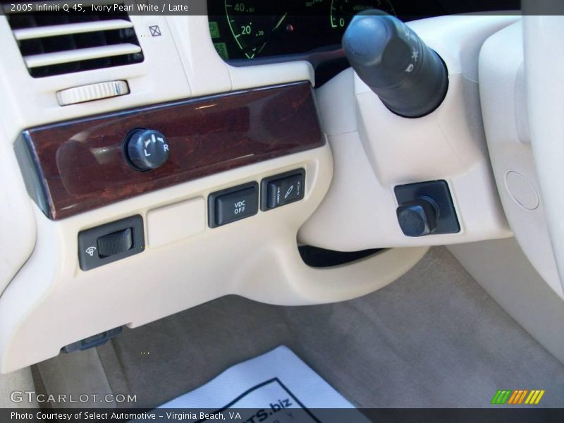 Ivory Pearl White / Latte 2005 Infiniti Q 45