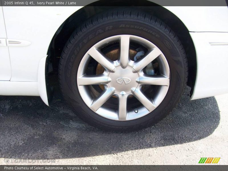 Ivory Pearl White / Latte 2005 Infiniti Q 45