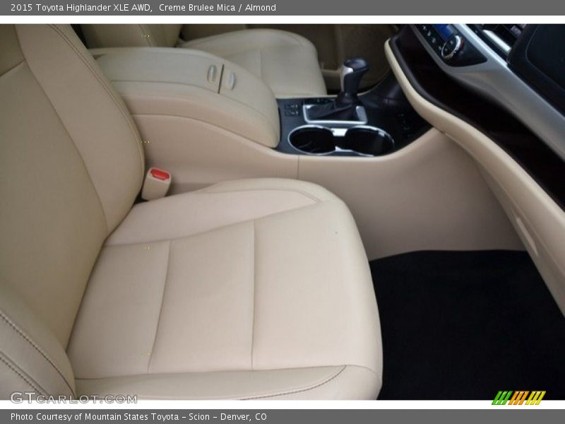 Creme Brulee Mica / Almond 2015 Toyota Highlander XLE AWD