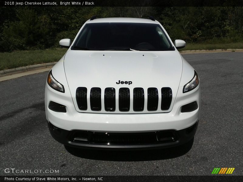 Bright White / Black 2018 Jeep Cherokee Latitude