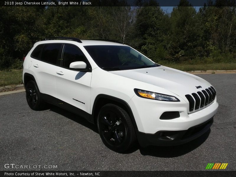 Bright White / Black 2018 Jeep Cherokee Latitude