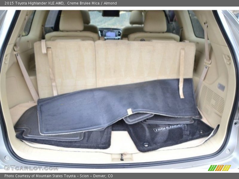Creme Brulee Mica / Almond 2015 Toyota Highlander XLE AWD