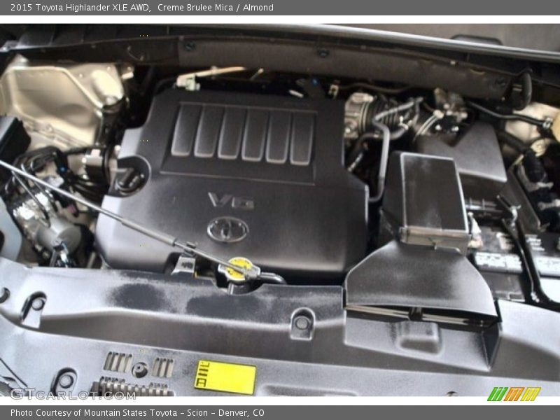 Creme Brulee Mica / Almond 2015 Toyota Highlander XLE AWD