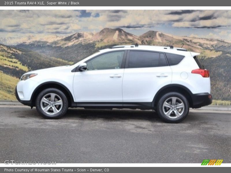 Super White / Black 2015 Toyota RAV4 XLE