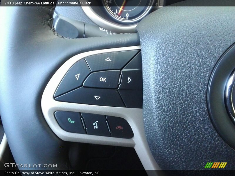 Bright White / Black 2018 Jeep Cherokee Latitude