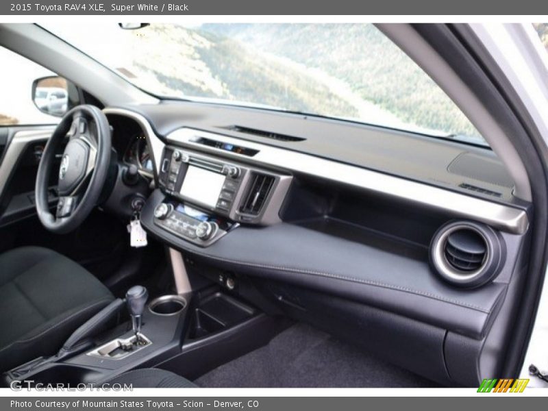 Super White / Black 2015 Toyota RAV4 XLE