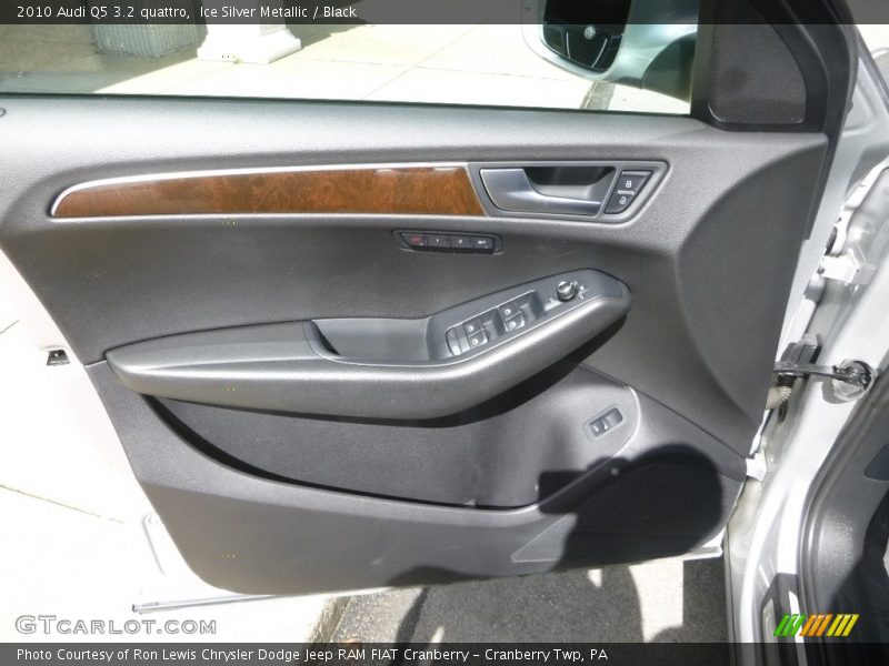 Ice Silver Metallic / Black 2010 Audi Q5 3.2 quattro
