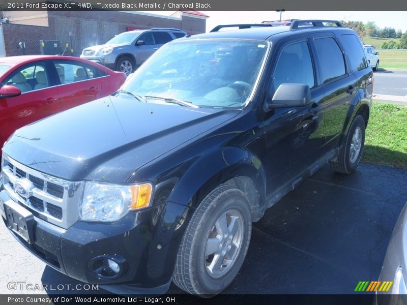 Tuxedo Black Metallic / Charcoal Black 2011 Ford Escape XLT 4WD
