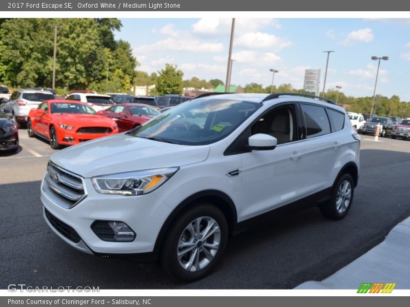 Oxford White / Medium Light Stone 2017 Ford Escape SE