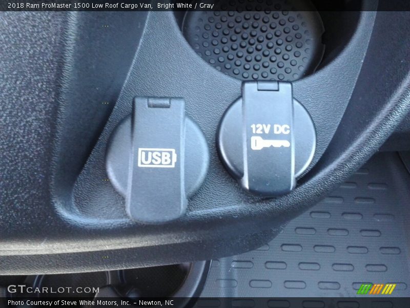 Bright White / Gray 2018 Ram ProMaster 1500 Low Roof Cargo Van