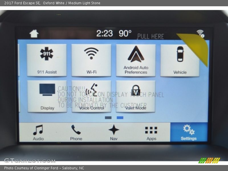 Oxford White / Medium Light Stone 2017 Ford Escape SE