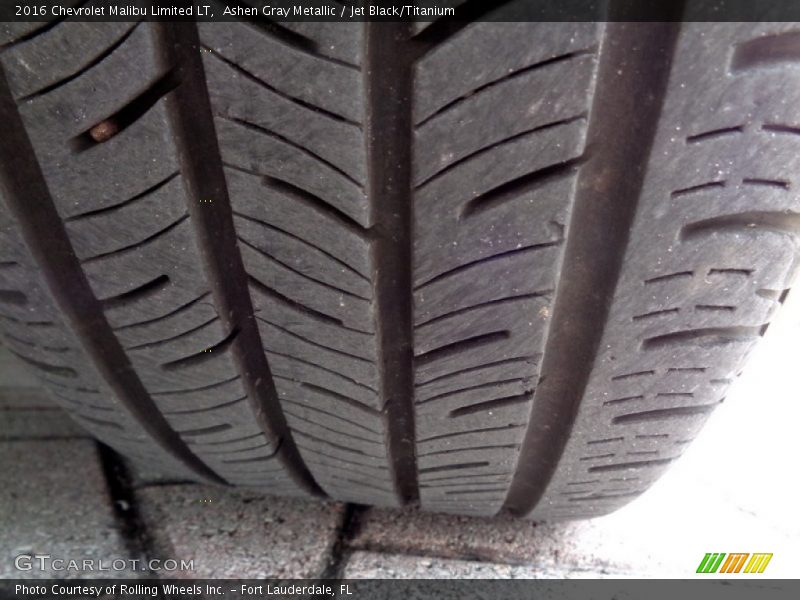Ashen Gray Metallic / Jet Black/Titanium 2016 Chevrolet Malibu Limited LT