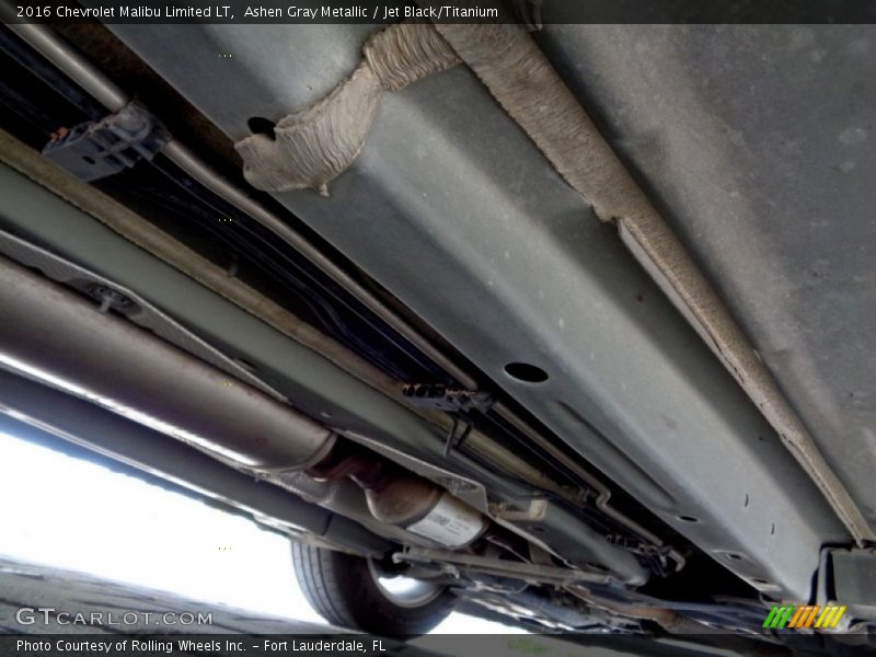 Ashen Gray Metallic / Jet Black/Titanium 2016 Chevrolet Malibu Limited LT
