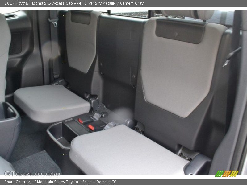 Silver Sky Metallic / Cement Gray 2017 Toyota Tacoma SR5 Access Cab 4x4