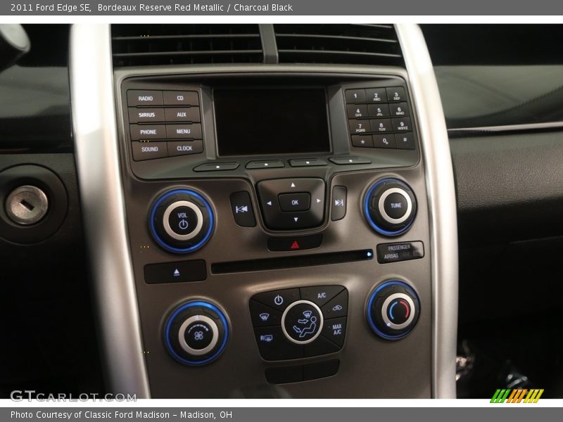 Bordeaux Reserve Red Metallic / Charcoal Black 2011 Ford Edge SE