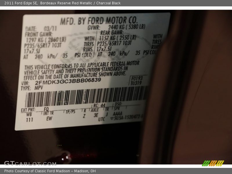 Bordeaux Reserve Red Metallic / Charcoal Black 2011 Ford Edge SE