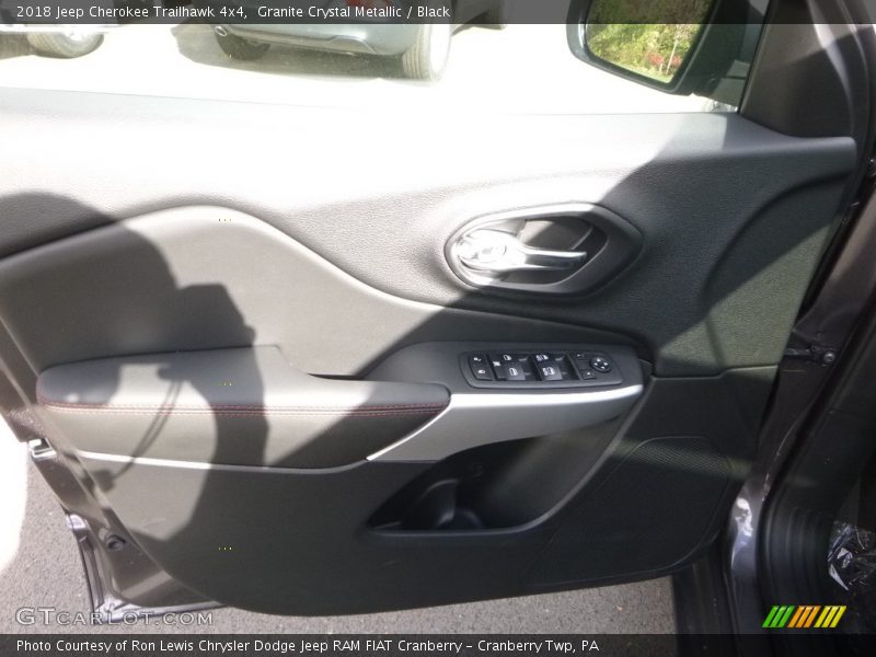 Granite Crystal Metallic / Black 2018 Jeep Cherokee Trailhawk 4x4