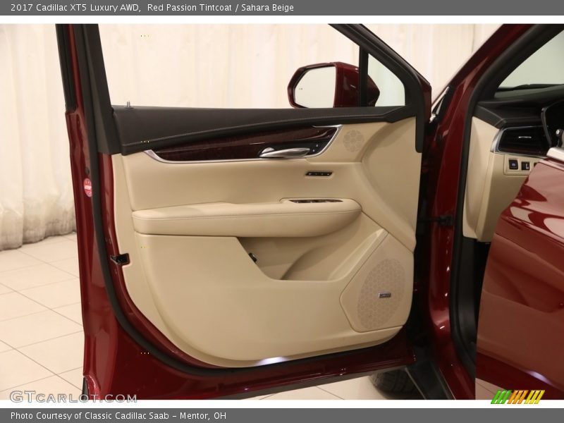 Red Passion Tintcoat / Sahara Beige 2017 Cadillac XT5 Luxury AWD